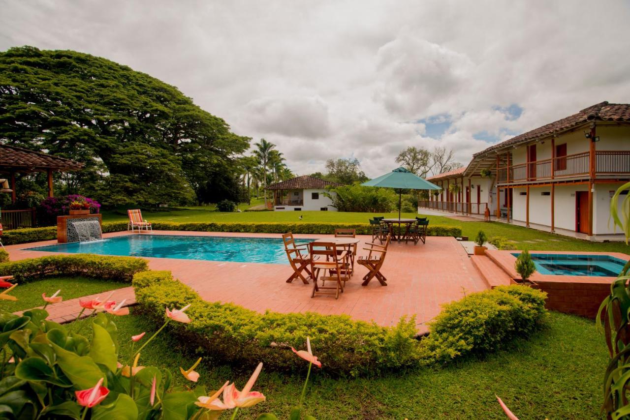 Hacienda El Saman Villa Quimbaya Exterior photo